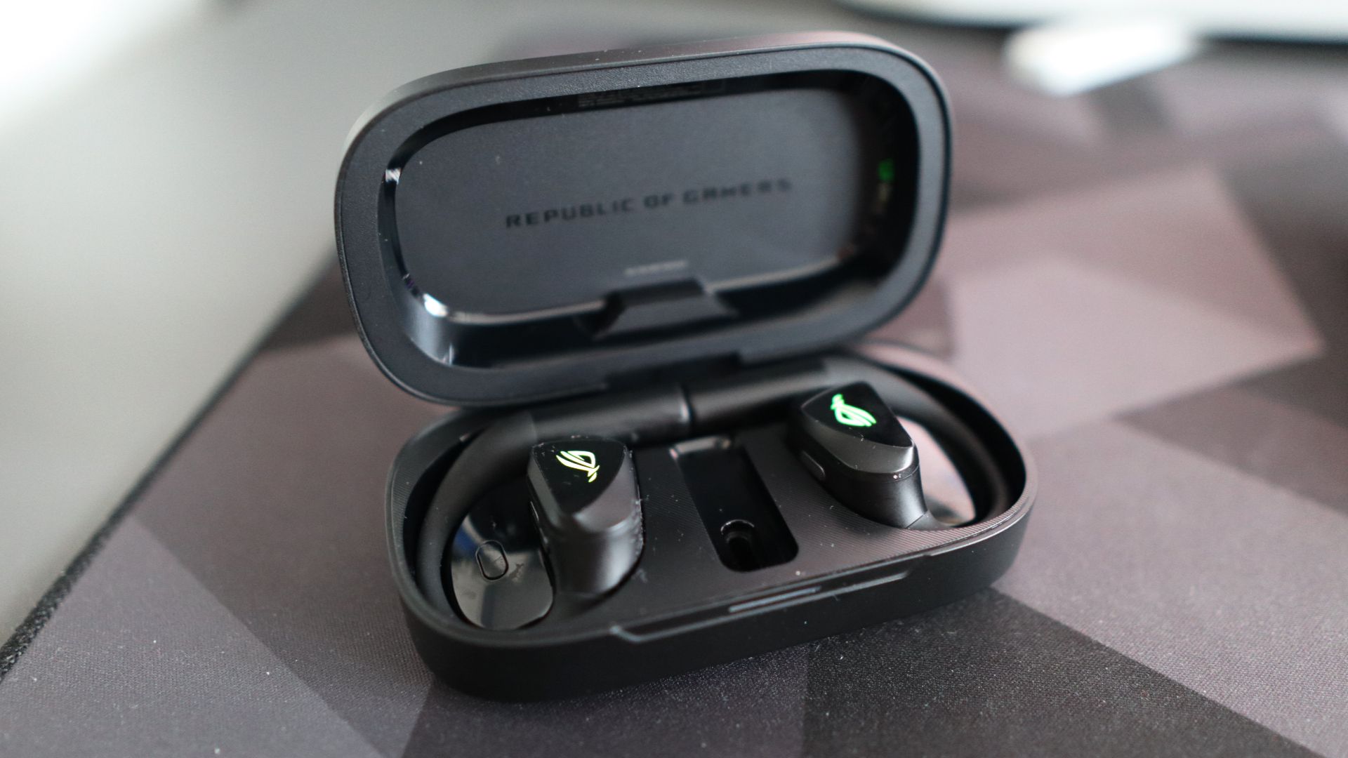 بررسی هدفون بی‌سیم Asus ROG Cetra Open