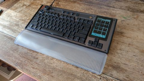 بررسی کیبورد Turtle Beach Command Series KB7 TKL
